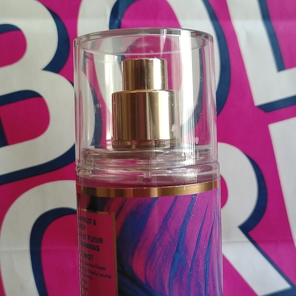 3/$30❤️🔥Brand New Bath & Body Works Bahamas Passionfruit & Banana Flower Mist - Picture 4 of 4